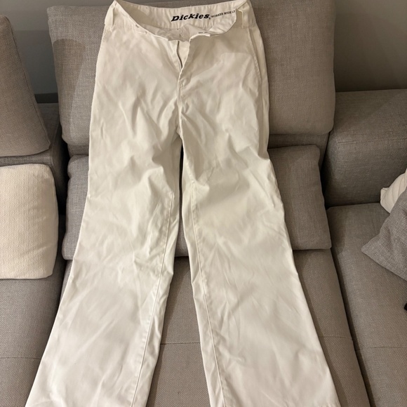 Dickies white jeans size 26.    Price 29$ - Picture 5 of 9